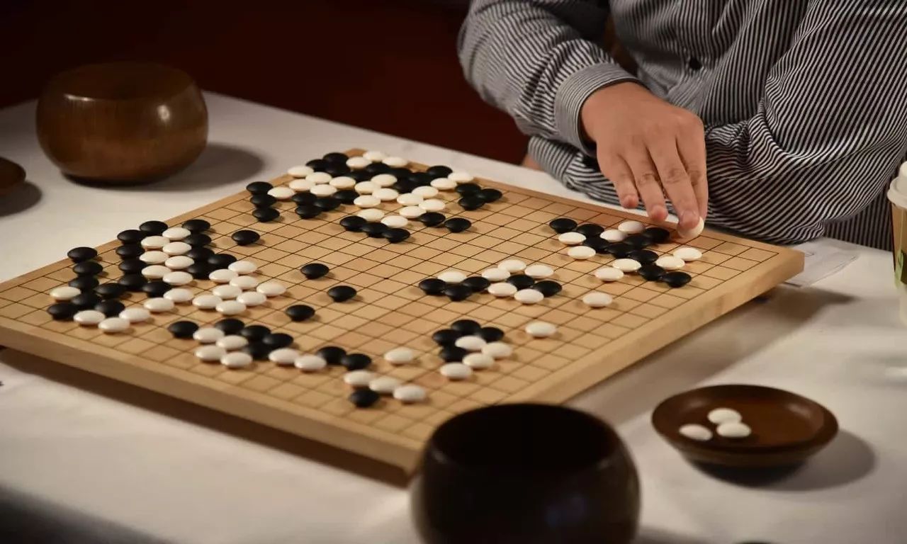 AlphaGo Zero横空出世，人机围棋大战正式收官:以后不会再有这样的战争了